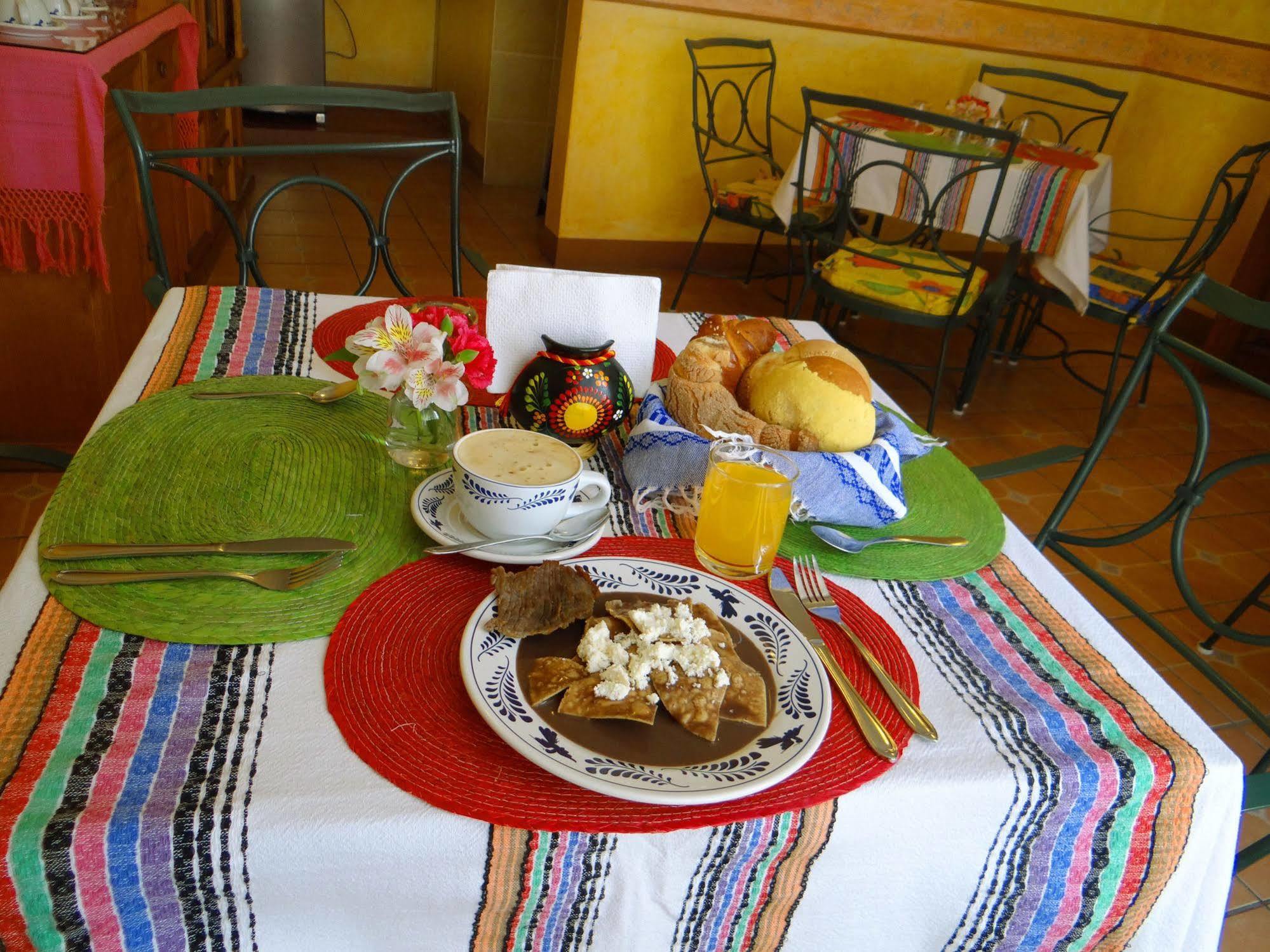 Отель Casa Lidia Oaxaca Экстерьер фото